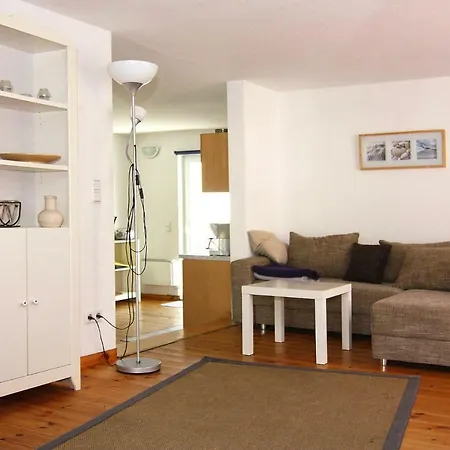 Holiday Homes - Dos09005-fyb *