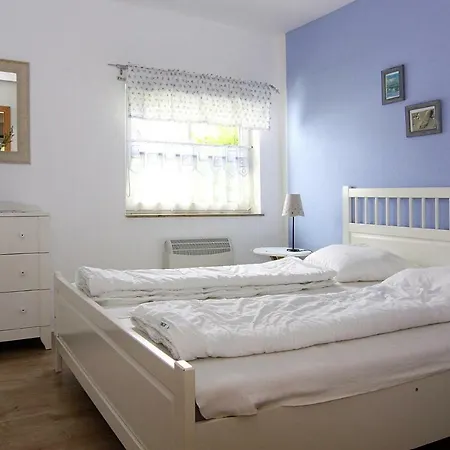 Holiday Homes - Dos09005-fyb * Freest
